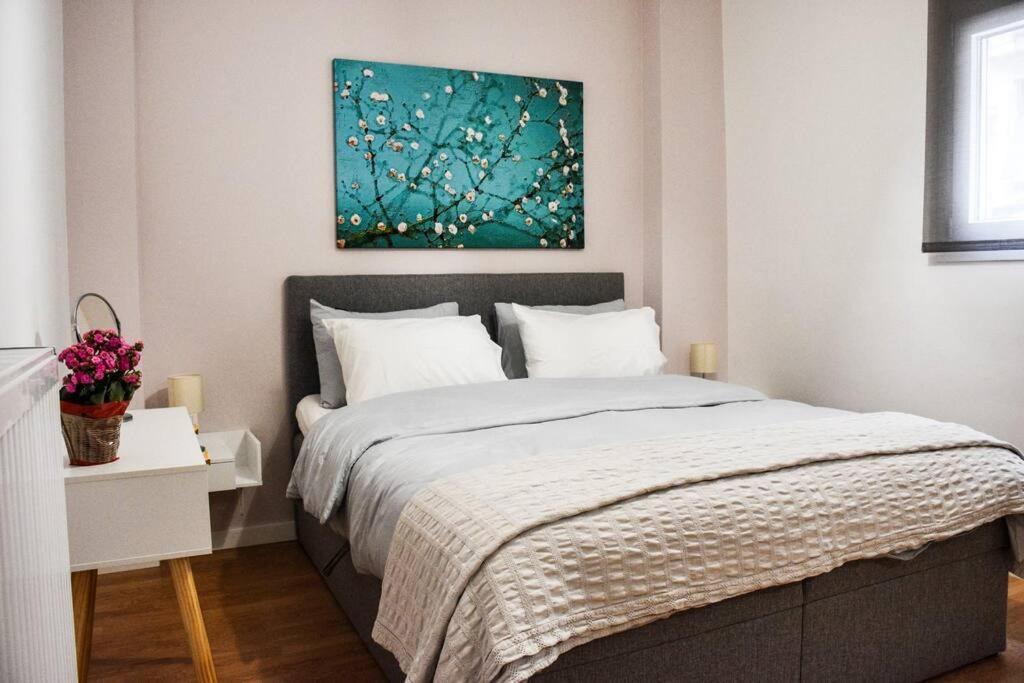 Newly Renovated-City Center Apartment Афіни Екстер'єр фото