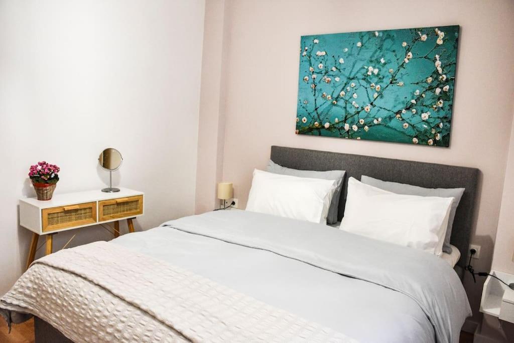 Newly Renovated-City Center Apartment Афіни Екстер'єр фото