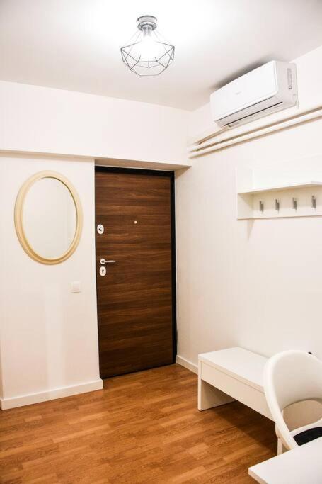Newly Renovated-City Center Apartment Афіни Екстер'єр фото